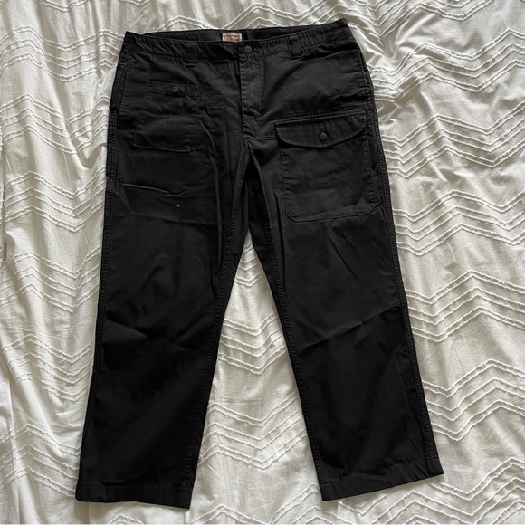 Levi Cargo Pants - Unique Pockets - Picture 2 of 5